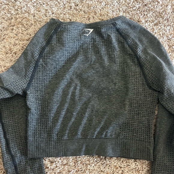 gym shark top - Picture 3 of 3